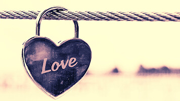 Feeling romantic? Get in the mood with the Heart Lock wallpaper. If you like Heart Lock, get it free on your homepage. I Heart Lock you!