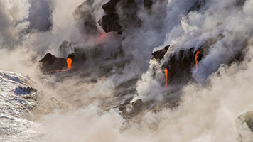 We know that volcanic erruptions are dangerous, but no one tells you how beautiful these phenomena really are. The smoke and the lava cover the ground, giving birth to a new land. So if you don't have any volcanoes in your country and you want to find out more about them, you should set the Smoke and Lava wallpaper on your home screen!