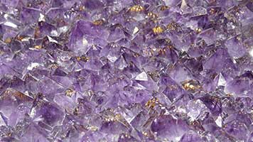 If you love colors, this Amethyst theme is the best choice! Set it on your homepage and enjoy the pretty nuances of purple and gold! The Amethyst theme comes with it's own color set!