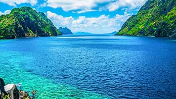 Take a trip to the Blue Lake! It won't take long, just set the Blue Lake on your computer and welcome to your dream vacation!