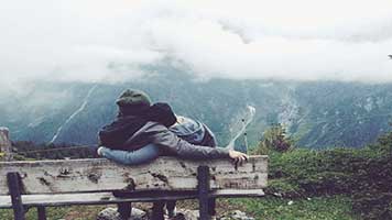 Nimm deine Geliebte in die Arme und halte sie fest, genau wir die zwei Tauben des Themas Liebe in der Freiheit! Wir verprechen, sie word nicht loslassen! Und wenn es draußen zu kalt wird, stelle das Thema ein, nimm sie in die Arme, die Wirkung wird sich gleich anfühlen!