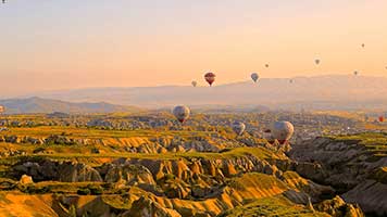 Feeling adventurous? Let's go on a hot air adventure! Only beautiful things can be seen from above! Don't believe us? Then set the Hot Air Adventure theme on your homepage and you'll see what we are talking about!